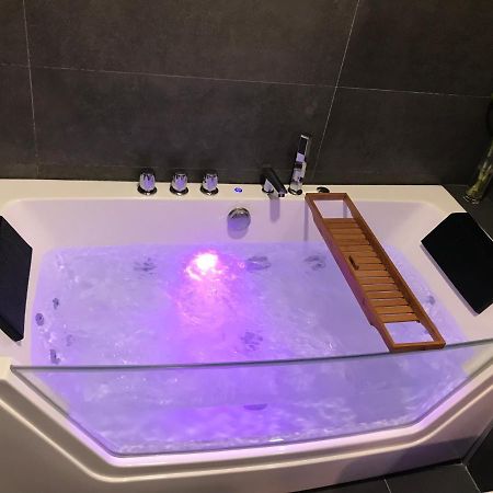 Suite Vitbanus Μαρμπέλλα Εξωτερικό φωτογραφία